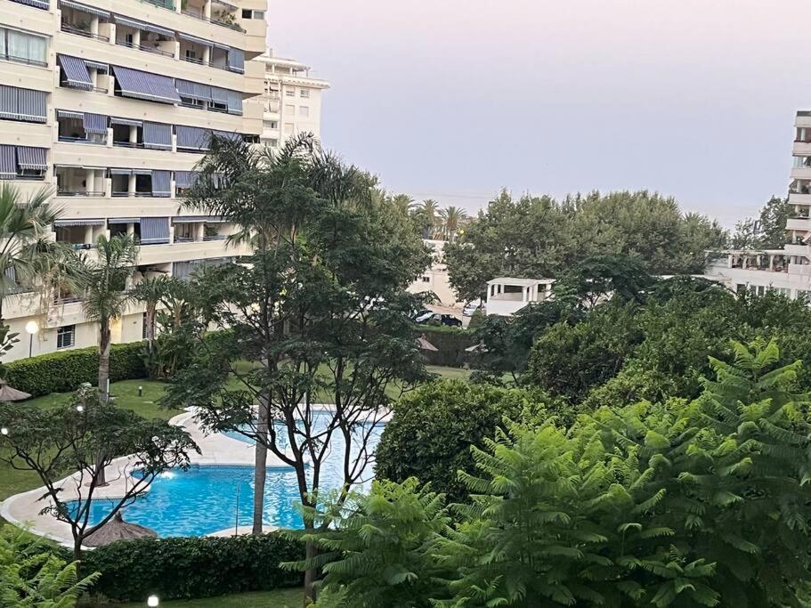 Marbella Piso En Casco Junto A Playa Piscina In Summer Season Luaran gambar
